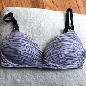 PINK Wirefree Wear Everywhere Bra
